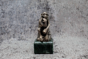 Silver figure Sad monkey
