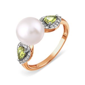 Gold ring with chrysolite and pearl