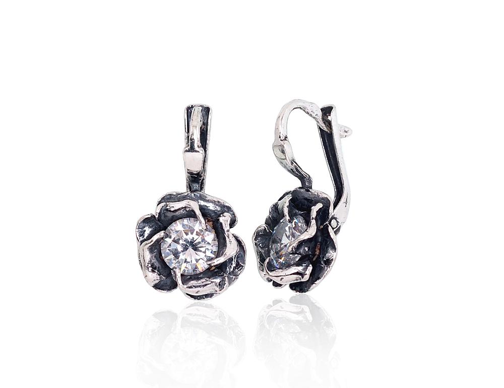 Silver earrings with 'english' lock
