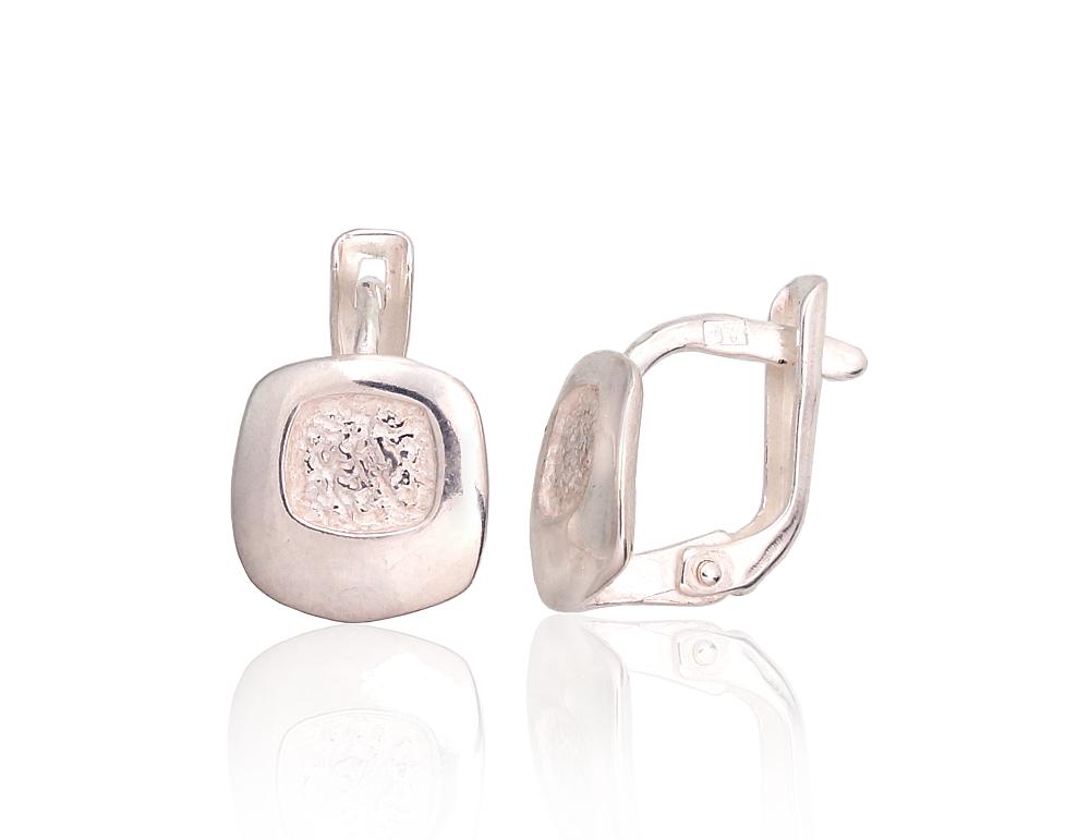 Silver earrings with 'english' lock