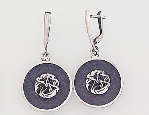 Silver earrings with 'english' lock