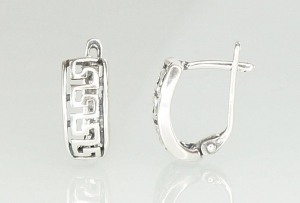 Silver earrings with 'english' lock