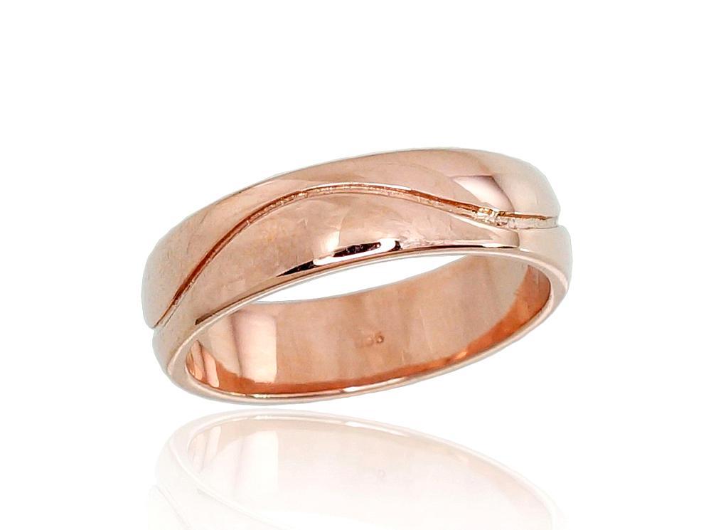 Gold wedding ring