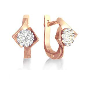 Gold earrings with diamond