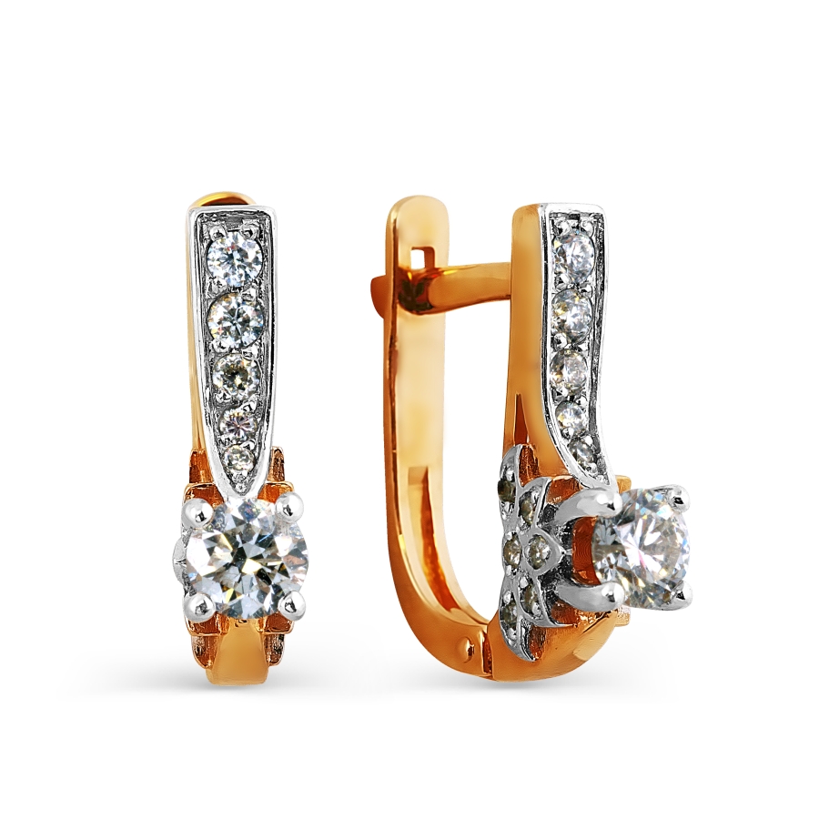 Gold earrings with diamond