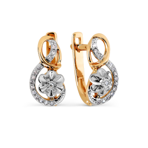 Gold earrings with diamond