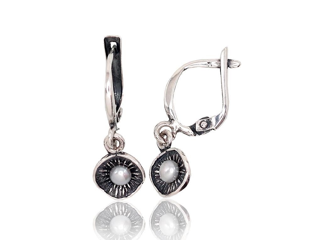 Silver earrings with 'english' lock