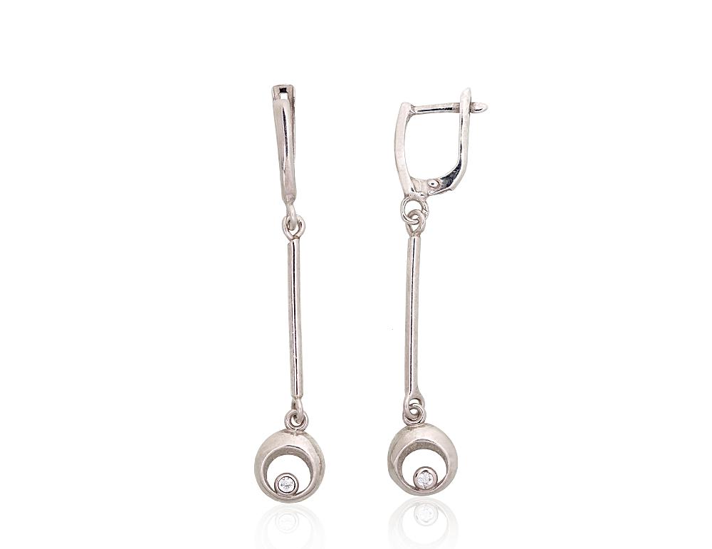 Silver earrings with 'english' lock