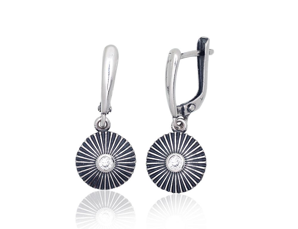 Silver earrings with 'english' lock