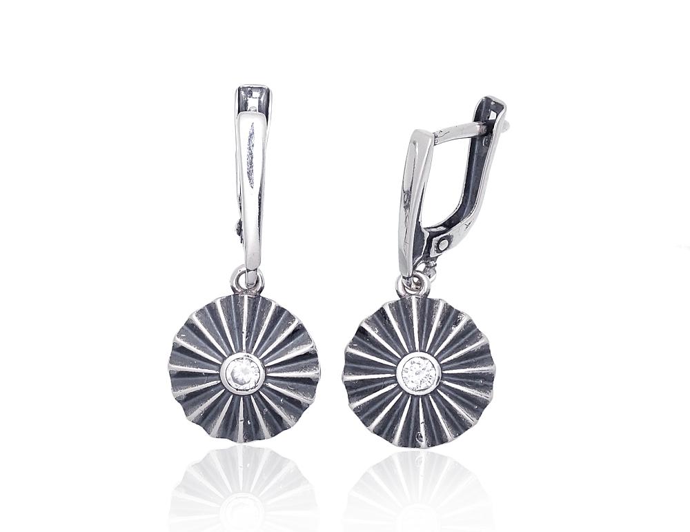 Silver earrings with 'english' lock