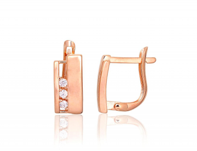 Gold earrings with 'english' lock