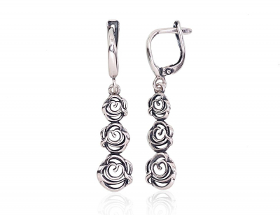 Silver earrings with 'english' lock