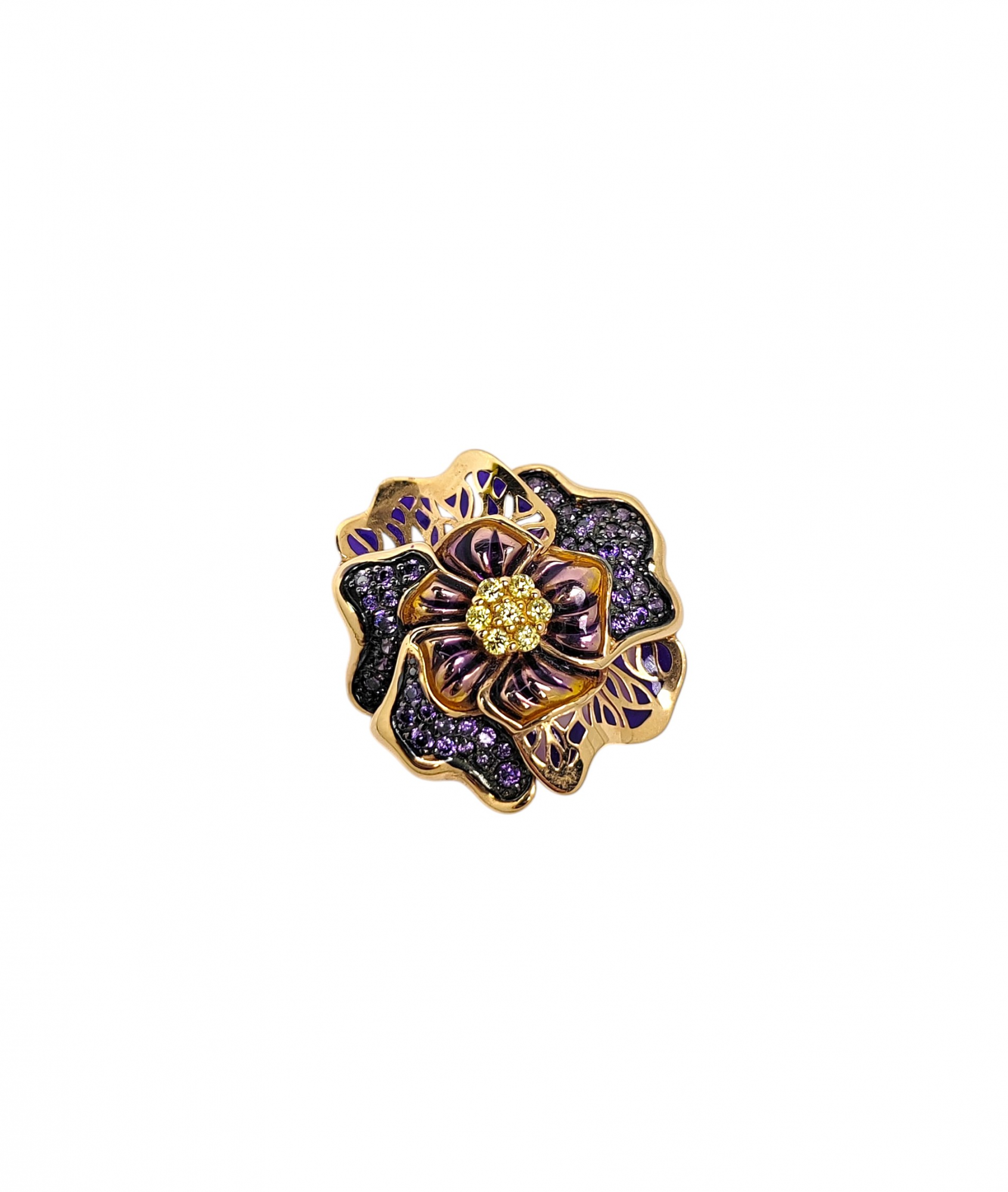Gold pendant